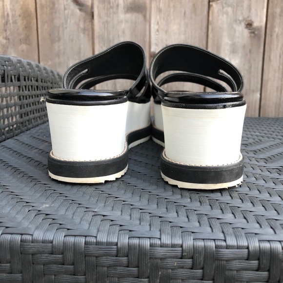 Stuart Weitzman platform sandal - Picture 7 of 9